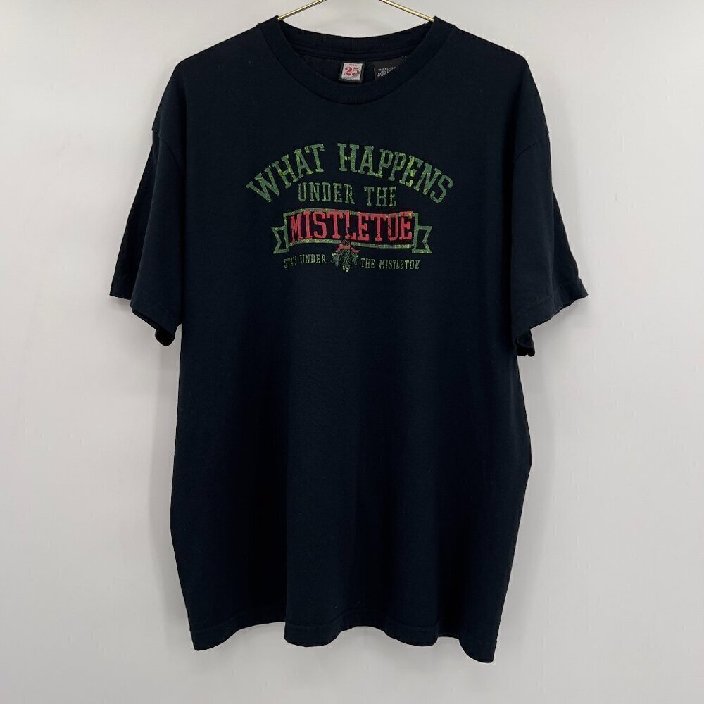 DEC 25 Mens Mistletoe Holiday Graphic Short Sleeve T-Shirt XL